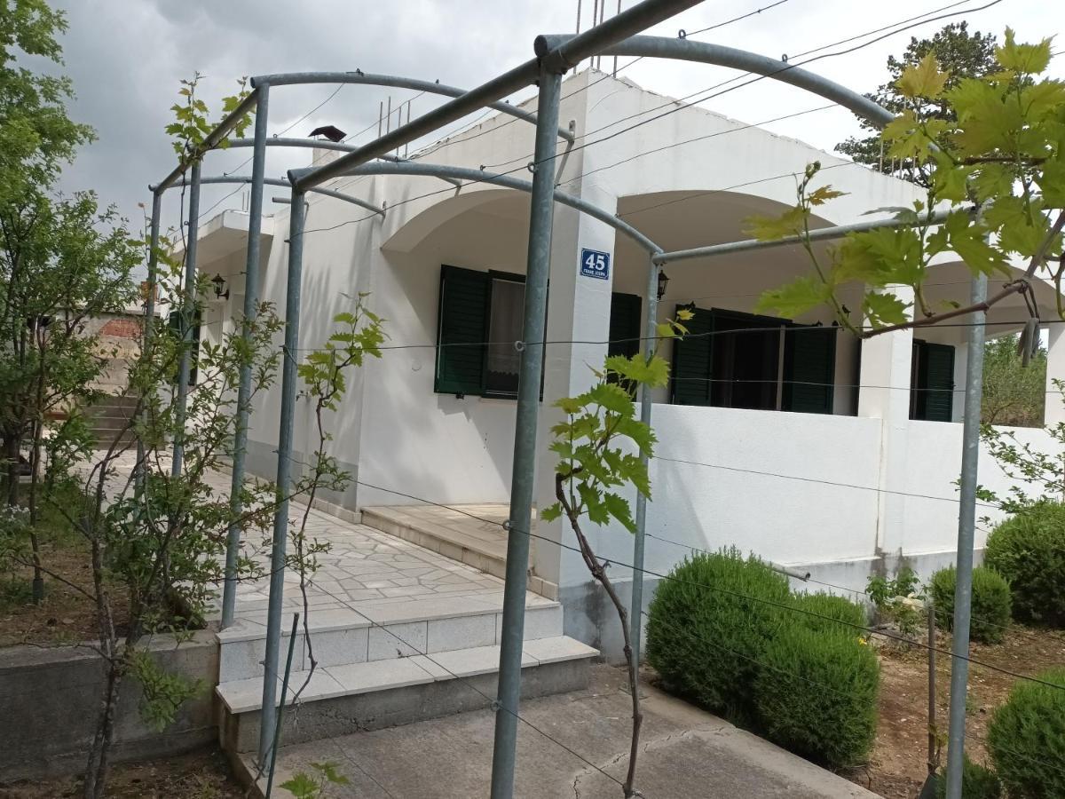 Kuca Za Odmor Maka Villa Kučiće Exteriör bild